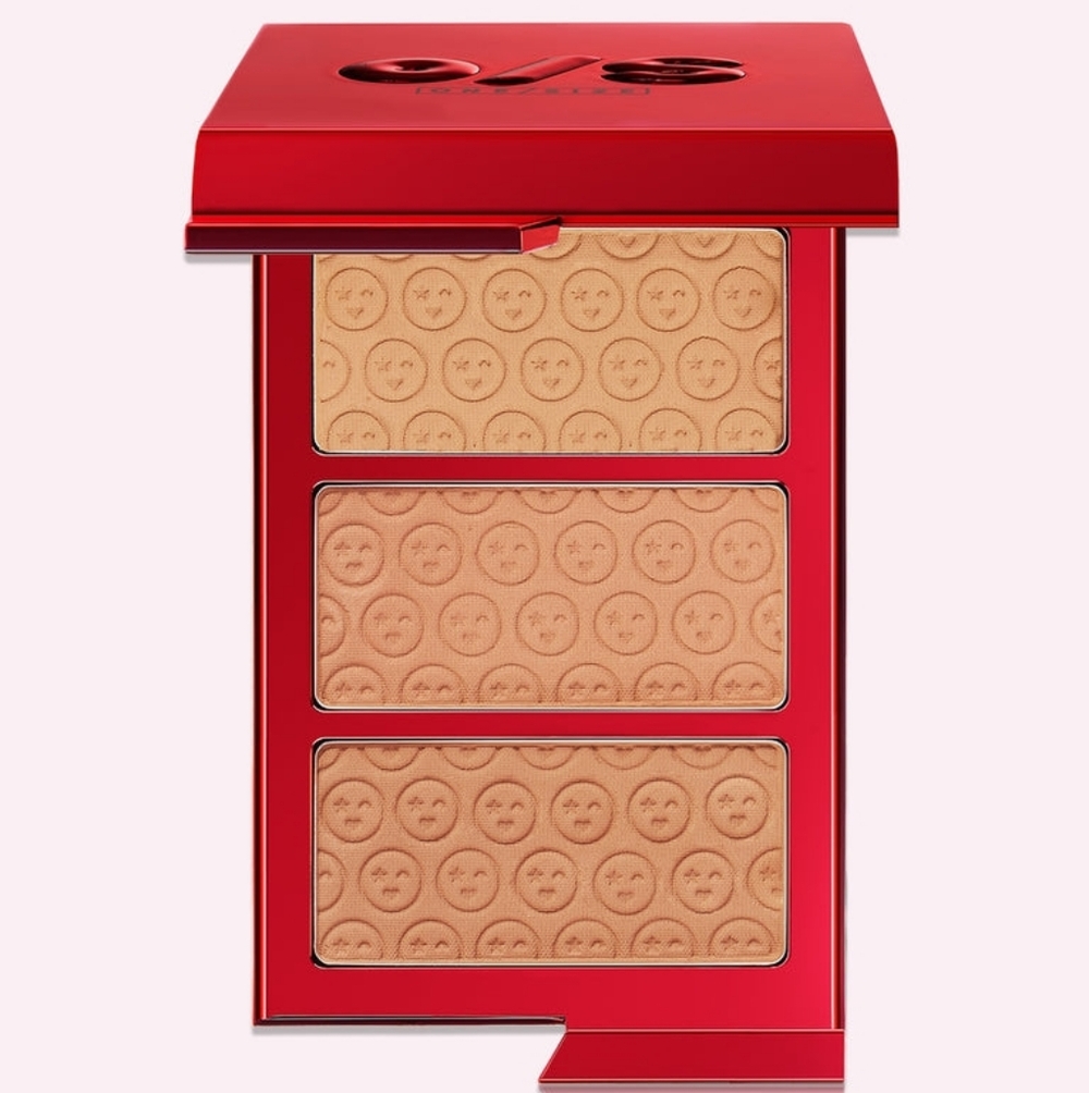 ONE/SIZE Bronzer & Contour Palette In Light